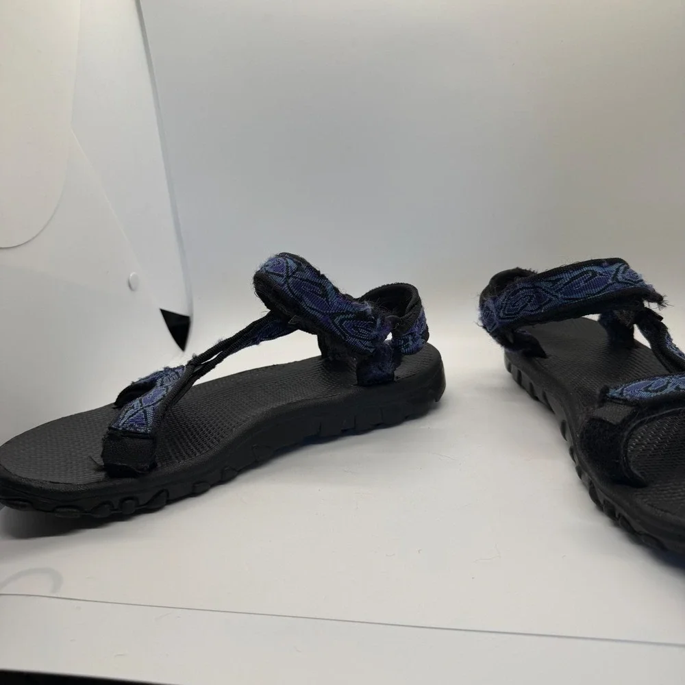 Teva Sandals Mens 8 Purple Blue Geometric Strappy Hiking Water Shoes Vintage